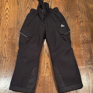 Gerry snow pants. Boys M (size 10-12). Zipper front and Velcro side pockets.